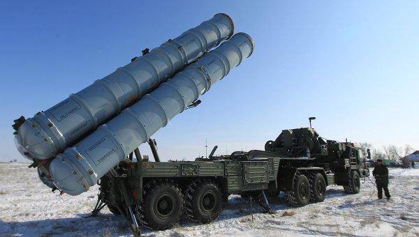 Une batterie russe S-400