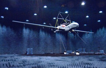 L’Euro Hawk subit des tests électromagnétiques L’Euro Hawk subit des tests électromagnétiques