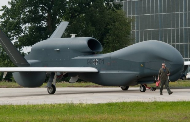 L'Euro Hawk à la base de Manching le 21 juillet 2011.