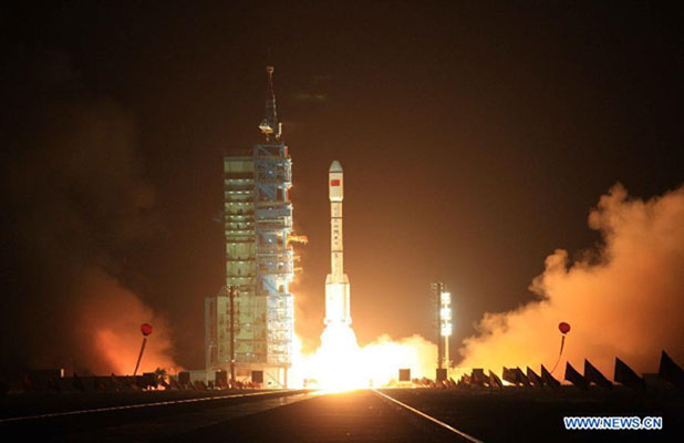 Décollage de Long March 2FT1