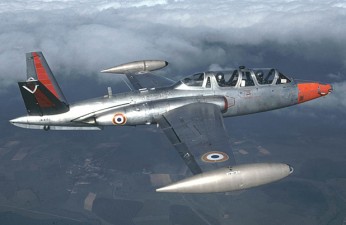 Un Fouga Magister vendu aux enchères à Paris Un Fouga Magister vendu aux enchères à Paris