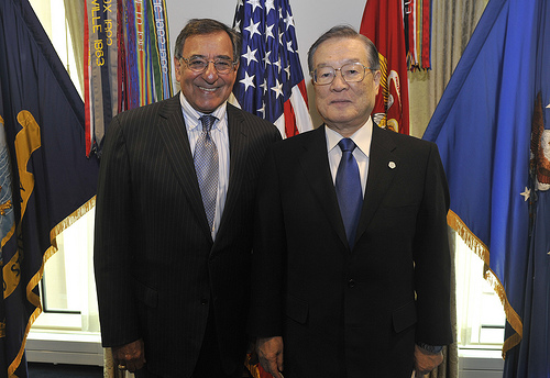 Satoshi Morimoto et Leon Panetta