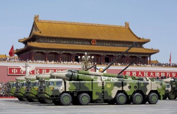 La Chine fait parader son arsenal militaire La Chine fait parader son arsenal militaire